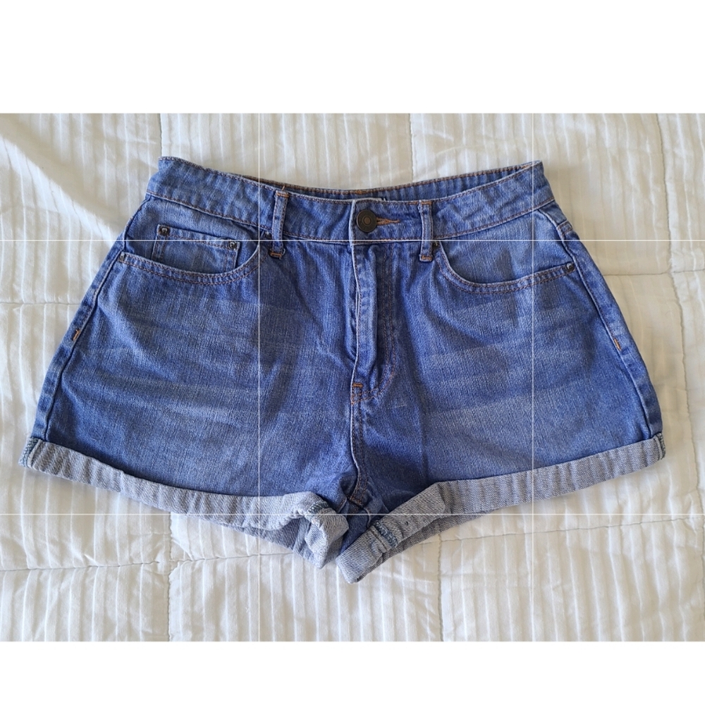 Short shorts